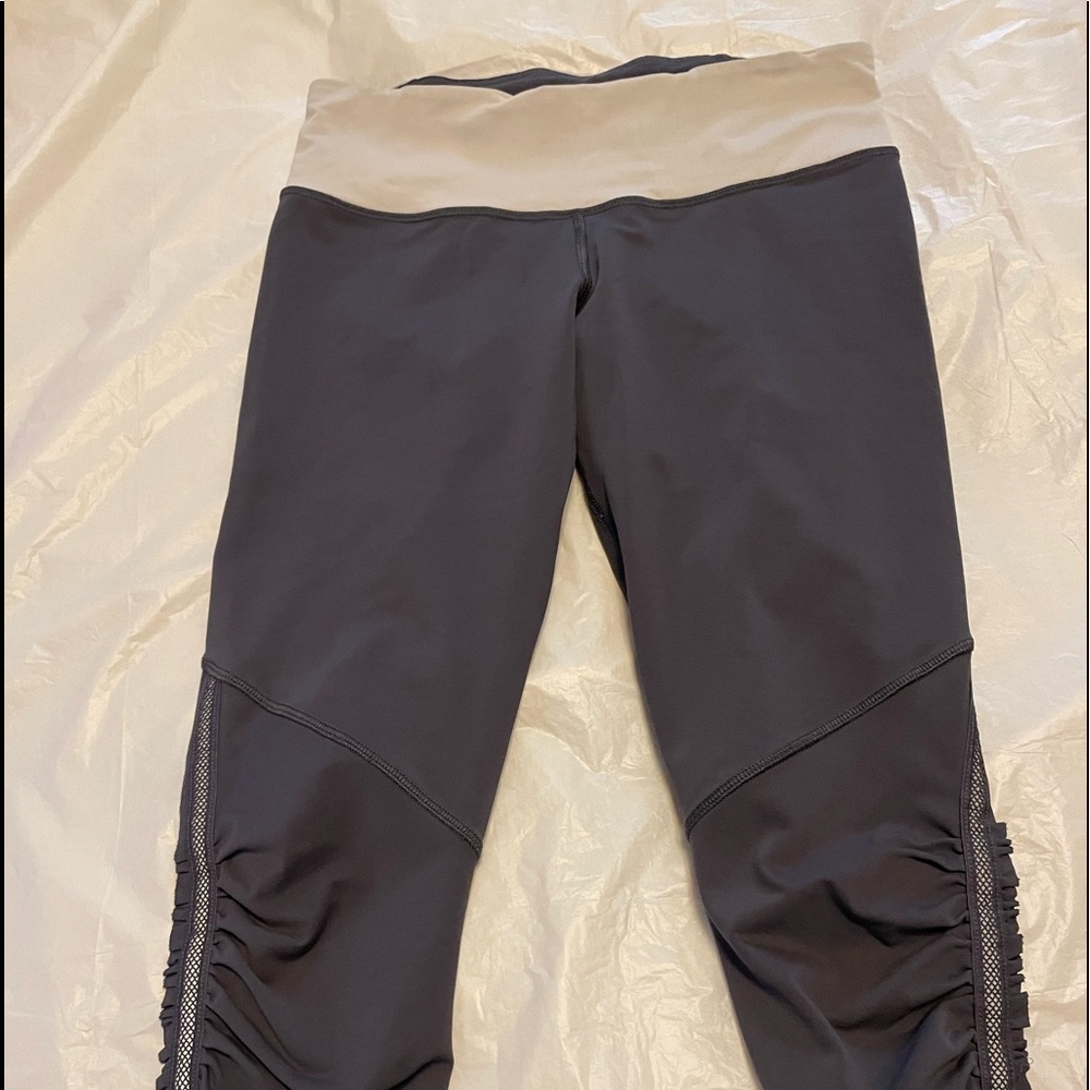 Lulemon capri’s size 6